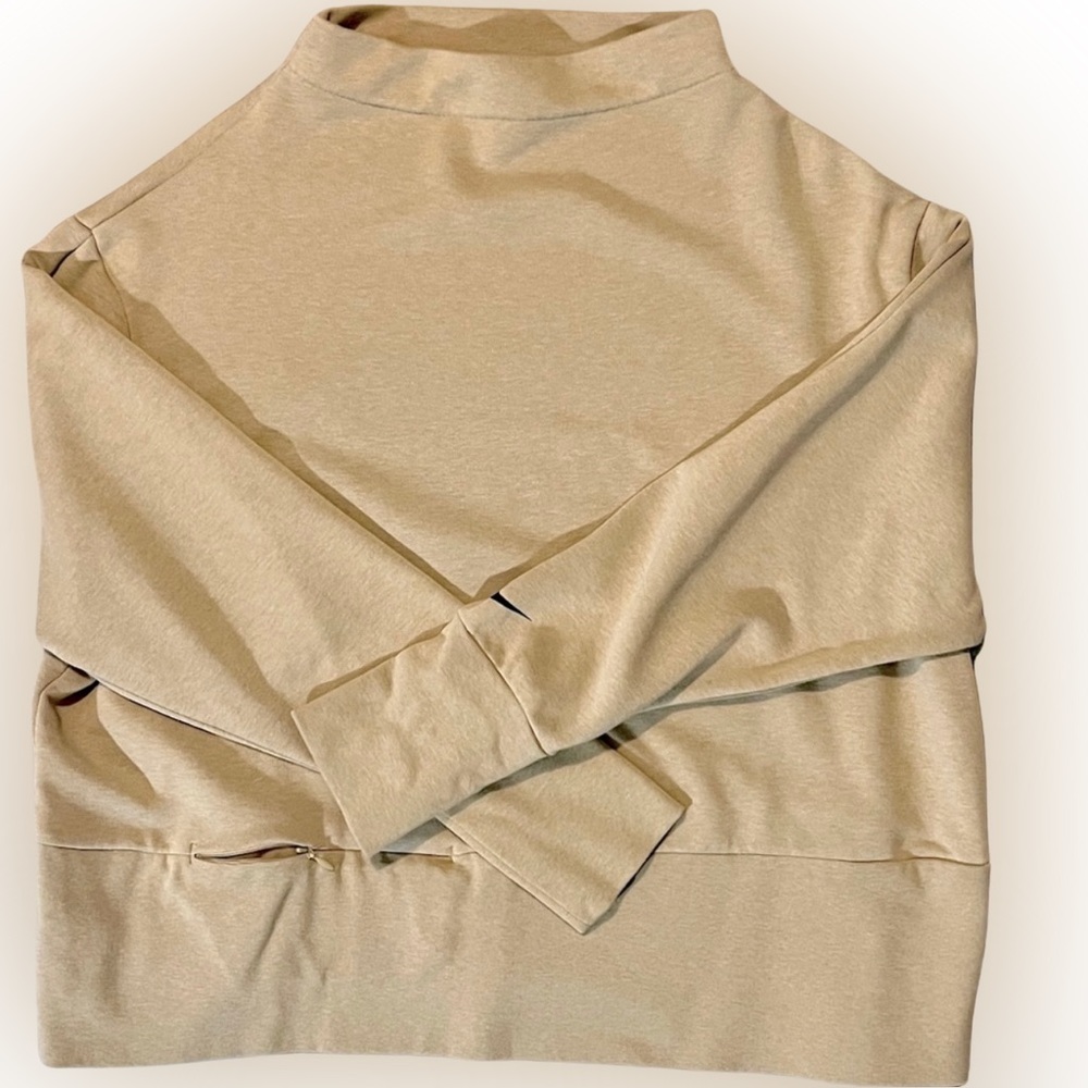 Nike Pullover, Mild Yellow/Neutral Color. Size XL